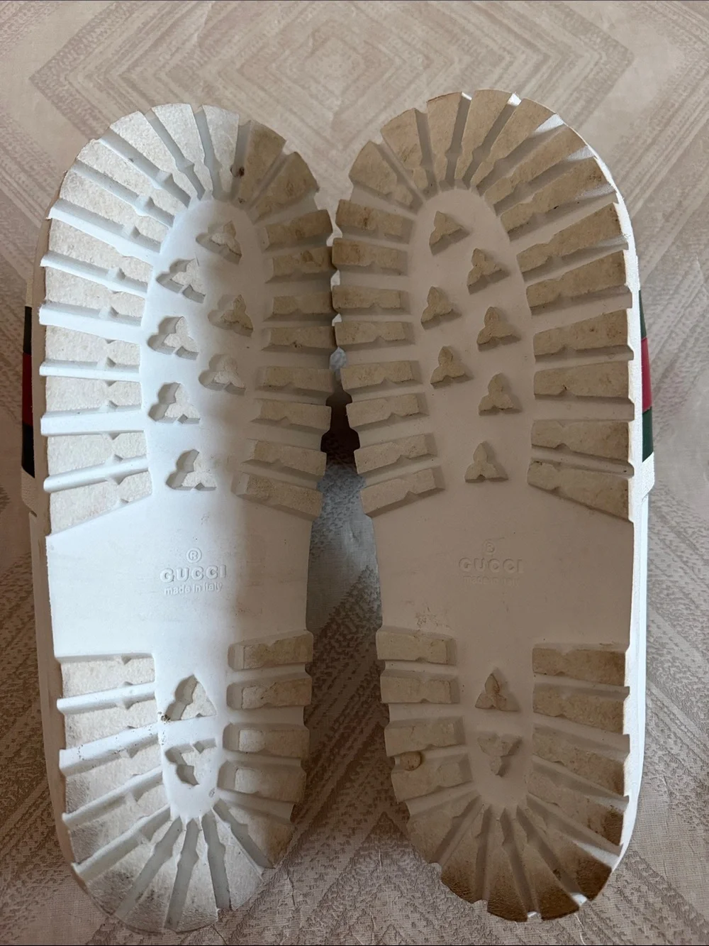 Gucci Pursuit 72 White Pool Slides Green Red Web Stripe Size 11